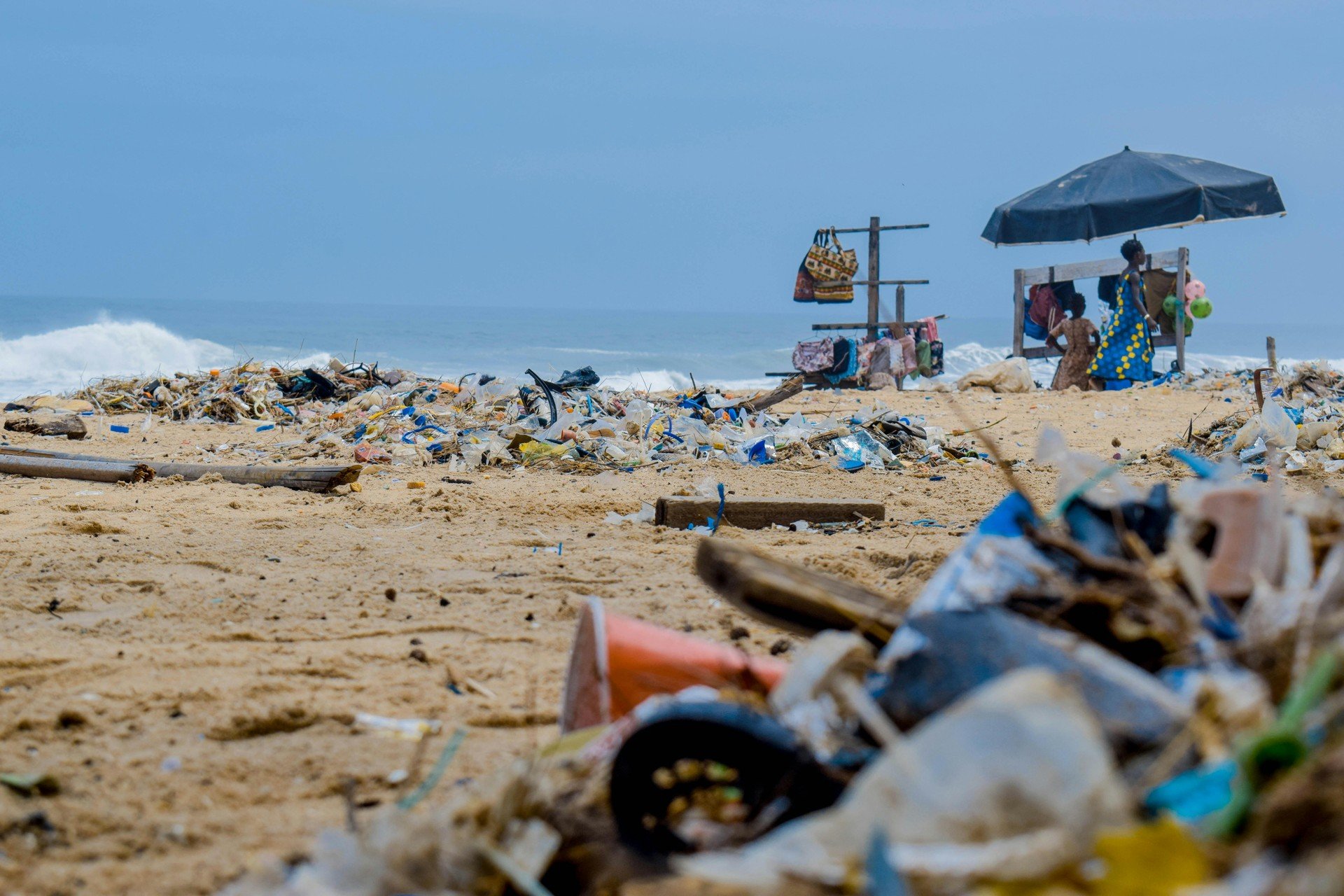 Plastica nel Mar Mediterraneo: migliaia di rifiuti trovati a 5 km di profondità