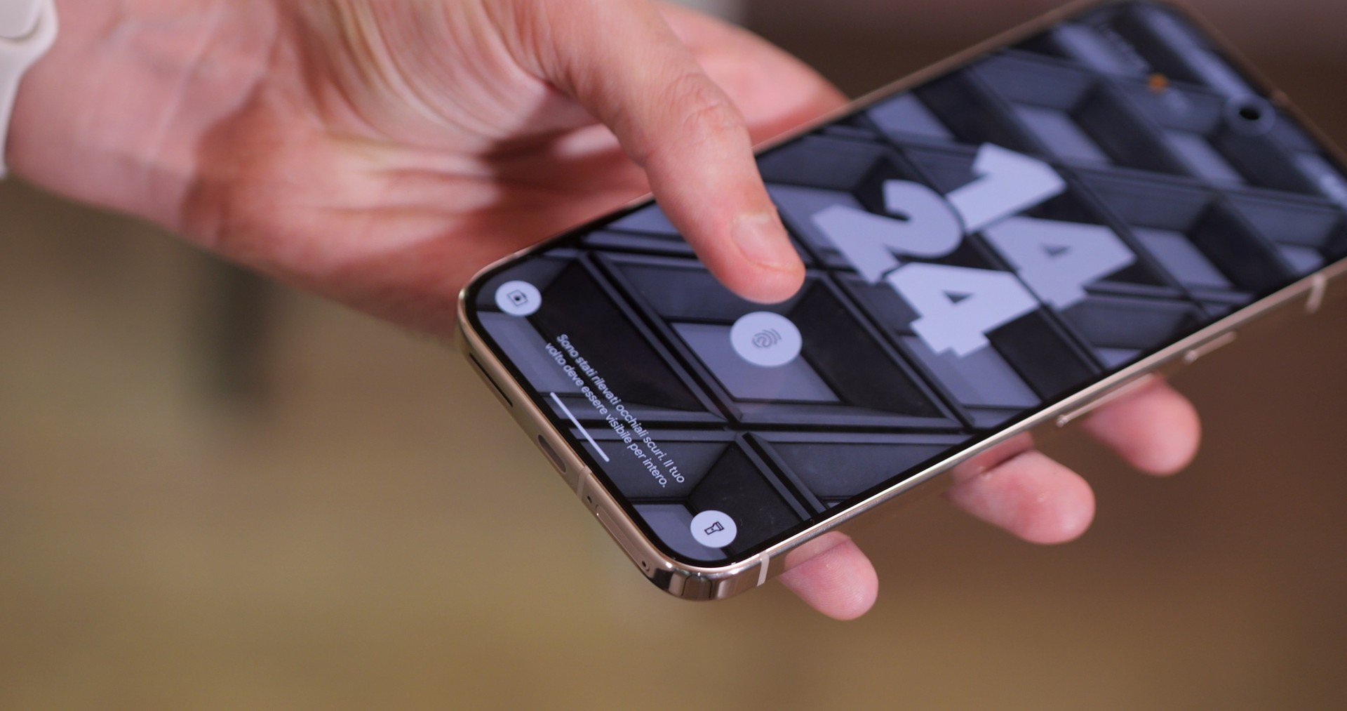 Con Android 16, tutti i Pixel possono usare il sensore di impronte a schermo spento