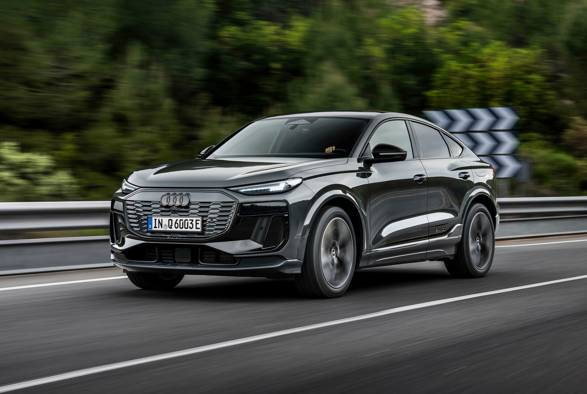 Audi Q6 Sportback e-tron, al Salone di Parigi debutta la versione SUV Coupé