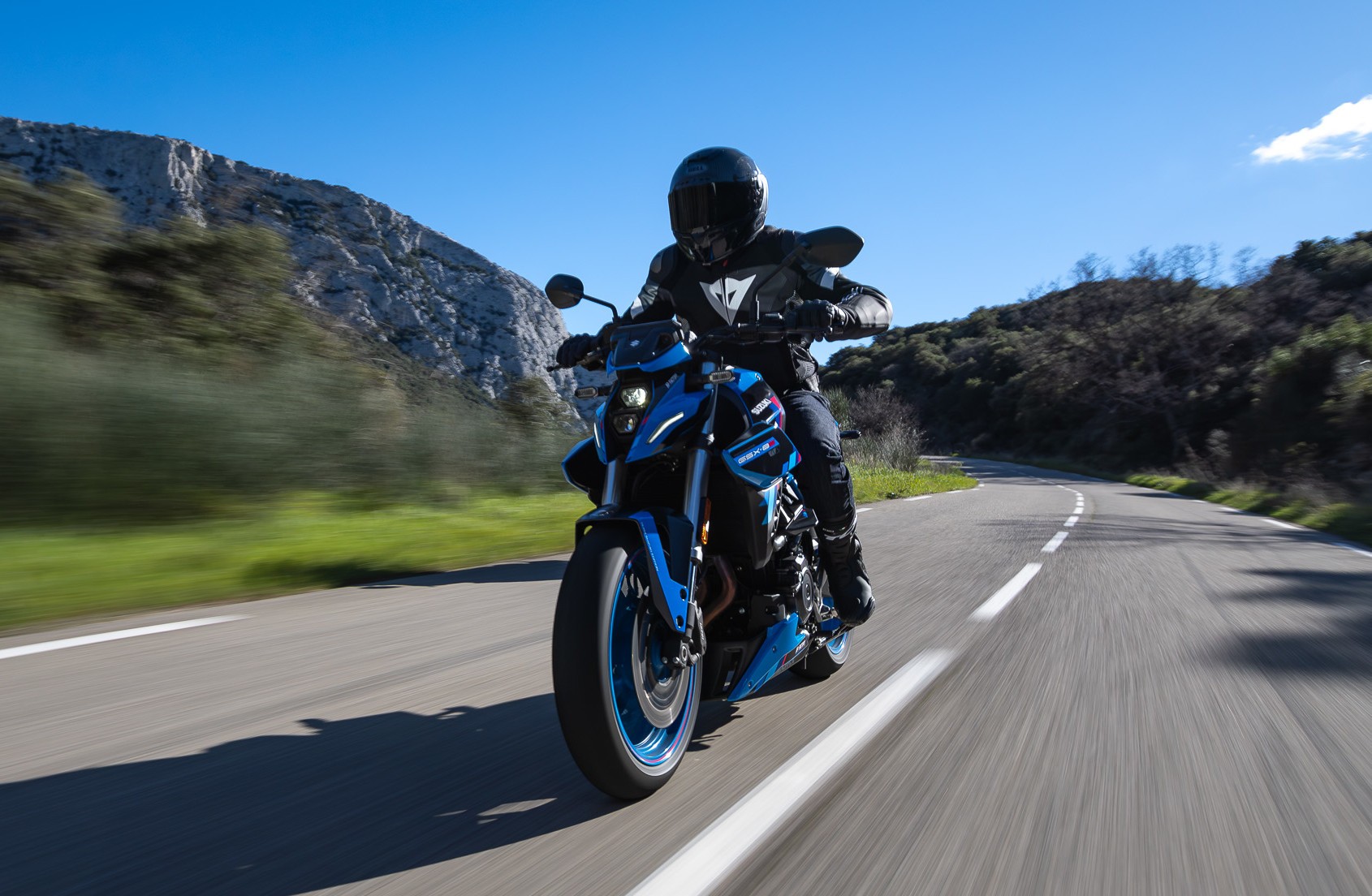 Suzuki GSX-8S, debutta la versione speciale Team Suzuki Edition