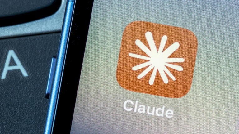 Anthropic aggiorna Claude su dispositivi mobili: nuova UI e supporto per iPad