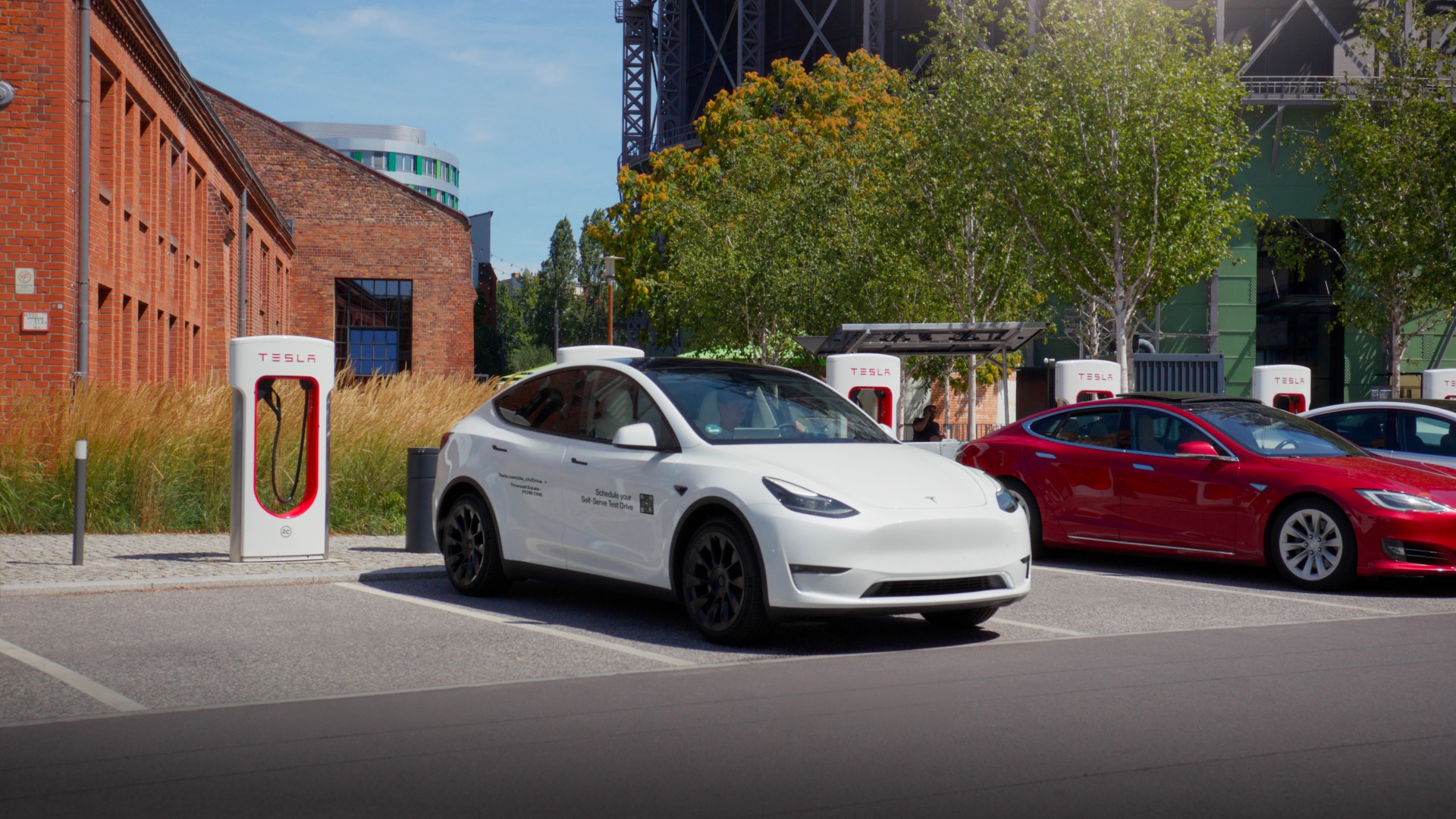 Tesla, test drive fai da te: Model 3 e Y si possono provare in autonomia