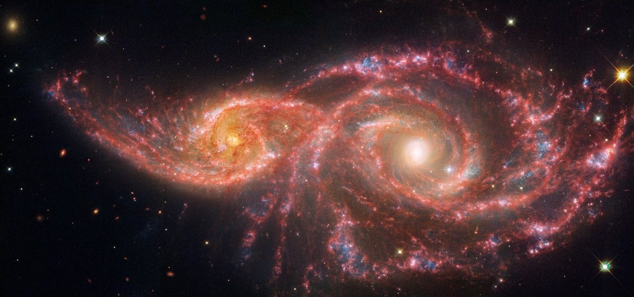 Gli "occhi insanguinati" delle galassie: lo spettacolare scatto di Webb e Hubble