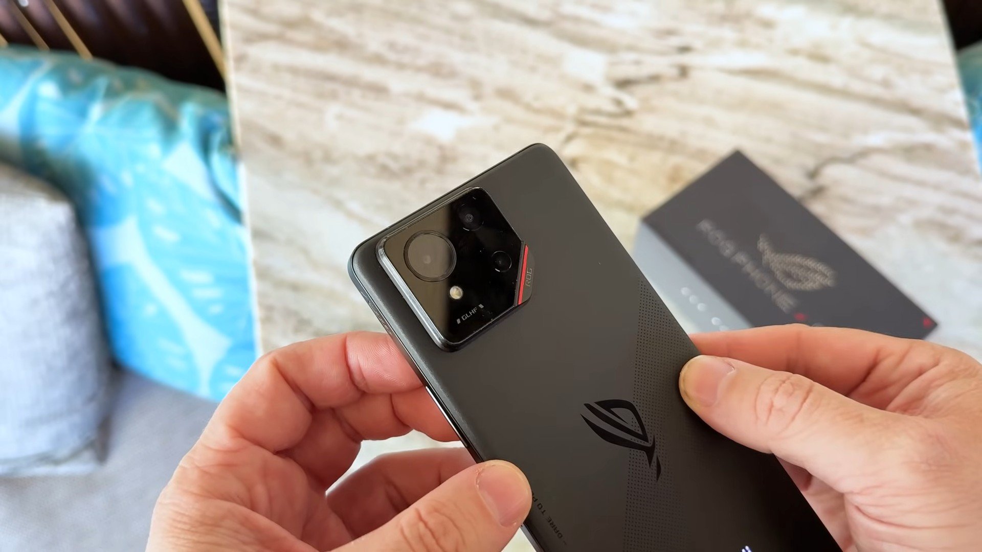 ASUS ROG Phone 9, nuovi render di custodie a poche ore dal lancio