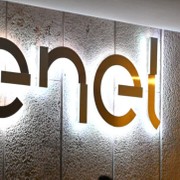 Enel Mobile, debutto vicino: 5G fino a 2 Gbps su rete Fastweb + Vodafone