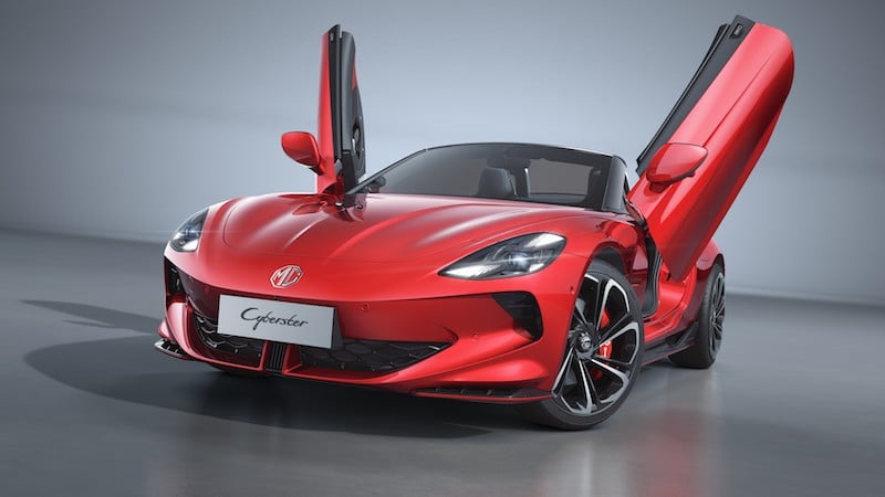 MG Cyberster, la roadster elettrica arriva in Italia. Via agli ordini: ecco i prezzi