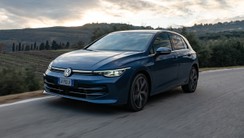 Volkswagen Golf eHybrid: la plug-in che promette e poi mantiene | Video