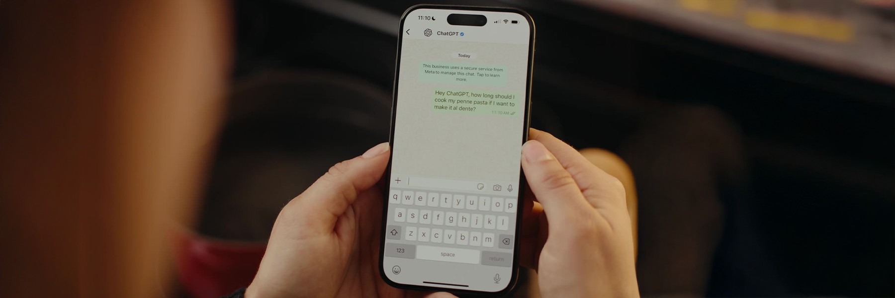 ChatGPT arriva su WhatsApp: ecco come funziona il nuovo servizio di OpenAI