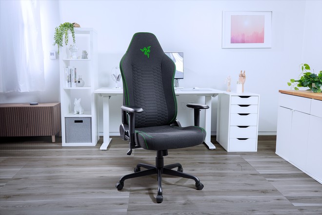 Razer Iskur V2