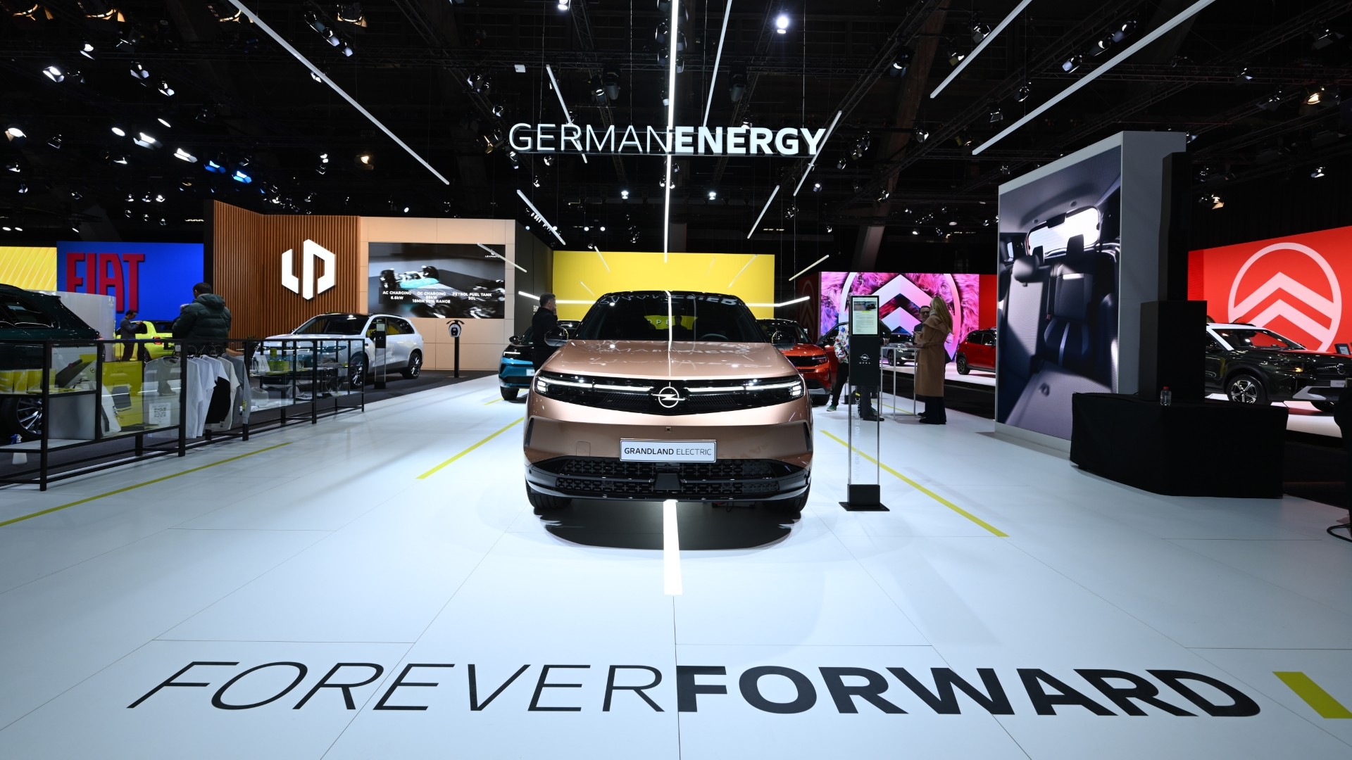 Opel lancia "Electric All In" al Salone di Bruxelles 2025