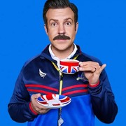 Ted Lasso non molla la panchina: Apple suggerisce che ci saranno altre stagioni