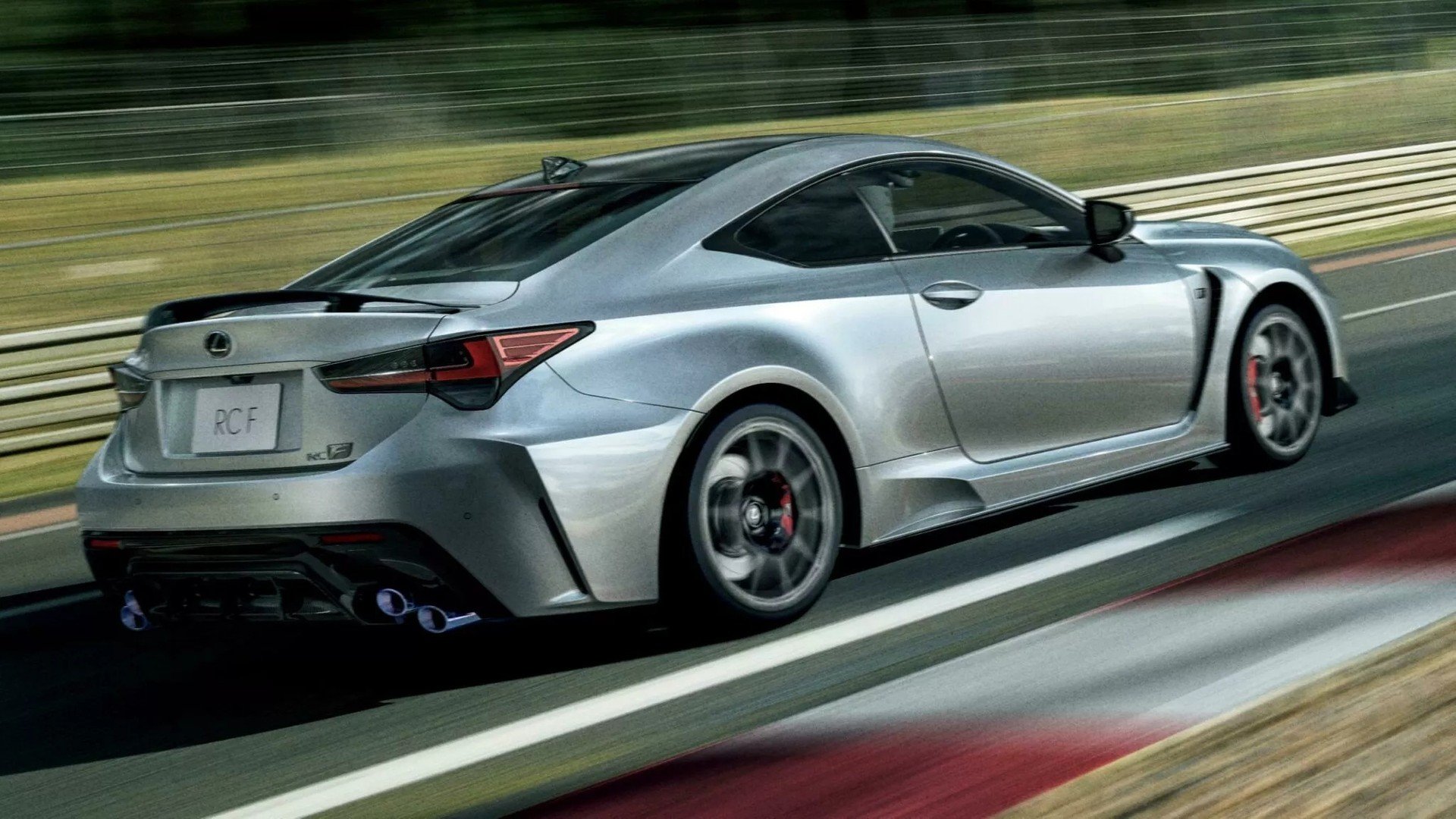 Lexus RC F Final Edition 2025: l'ultimo saluto al coupé V8