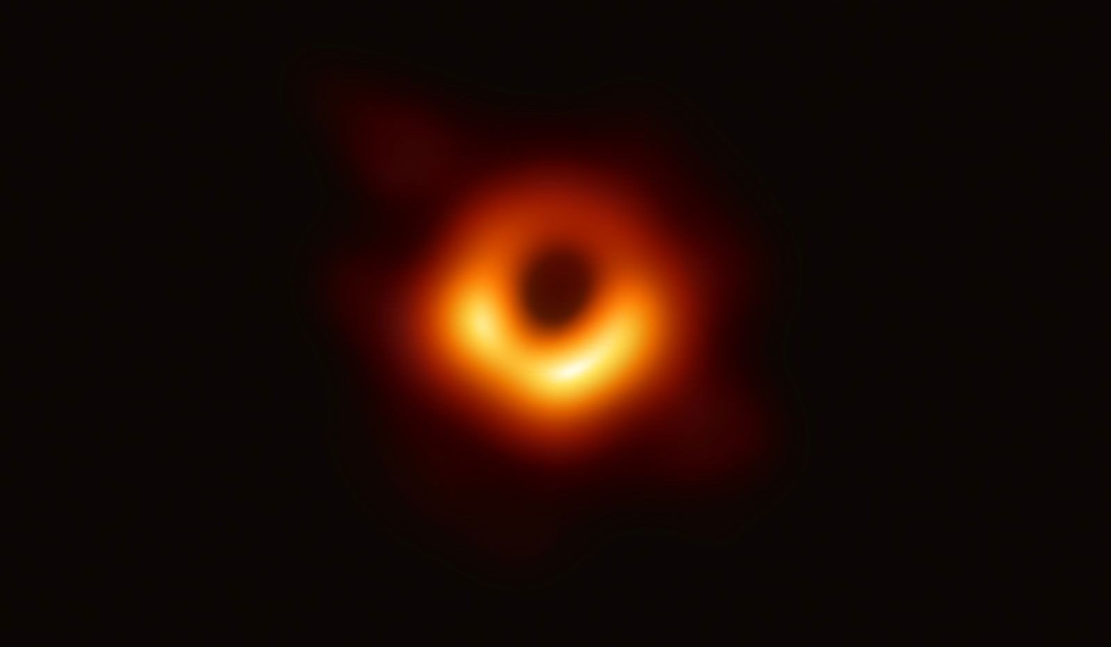 M87: nuove rivelazioni sul cuore turbolento del buco nero più famoso