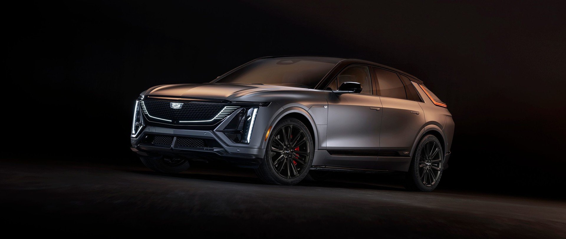 Cadillac Lyriq-V 2026: il debutto della serie V nellera elettrica