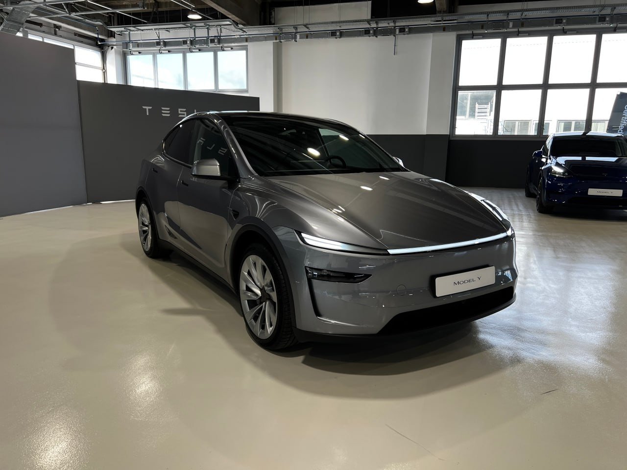 Tesla Model Y Juniper, il restyling debutta ufficialmente in Italia. Tutti i dettagli