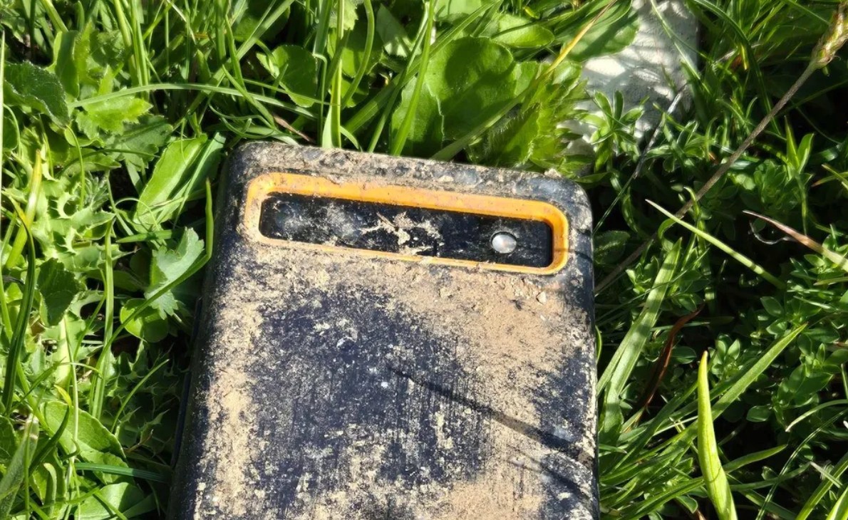 Google racconta la storia di un eroico Pixel 6a sopravvissuto dopo mesi ...