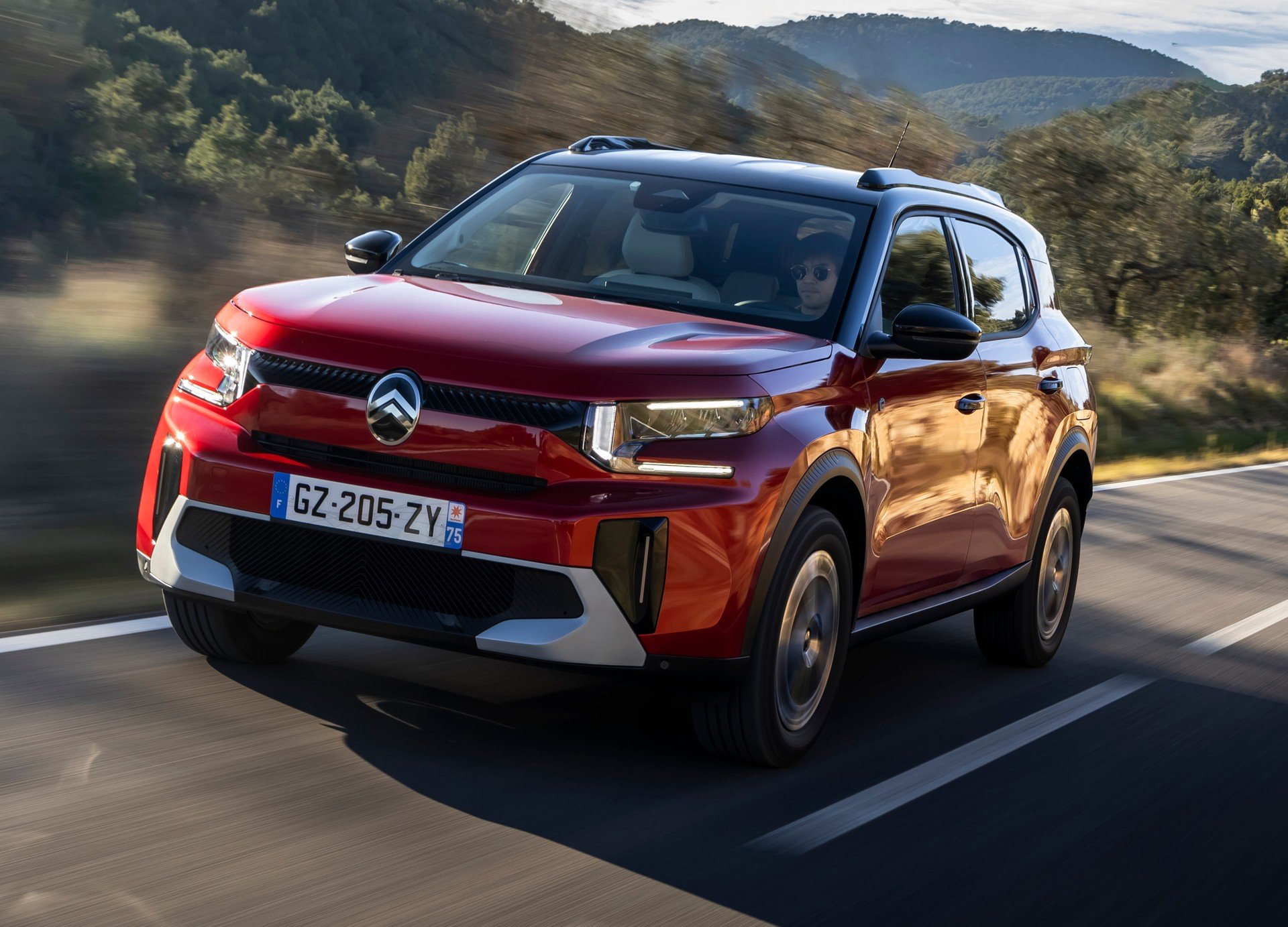 Citroen C3 Aircross, spazio fino a 7 posti: benzina, ibrida ed elettrica