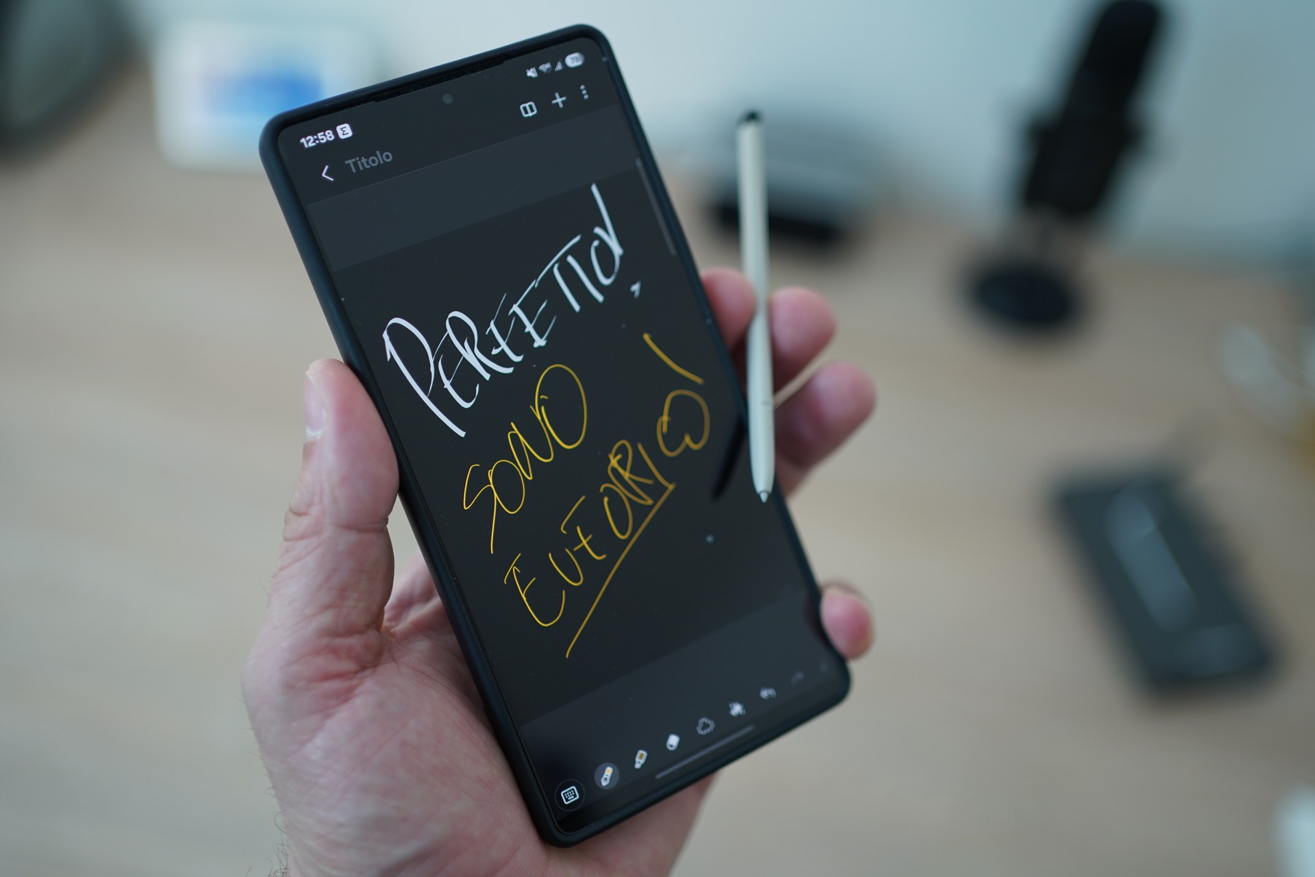 Samsung Notes riceve la modalità landscape, ma solo su One UI 8.0