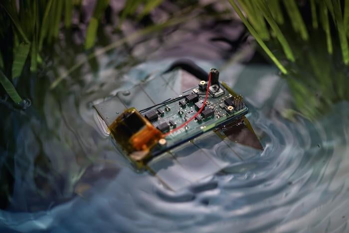 Mini robot acquatico ispira nuove soluzioni per monitoraggio ambientale