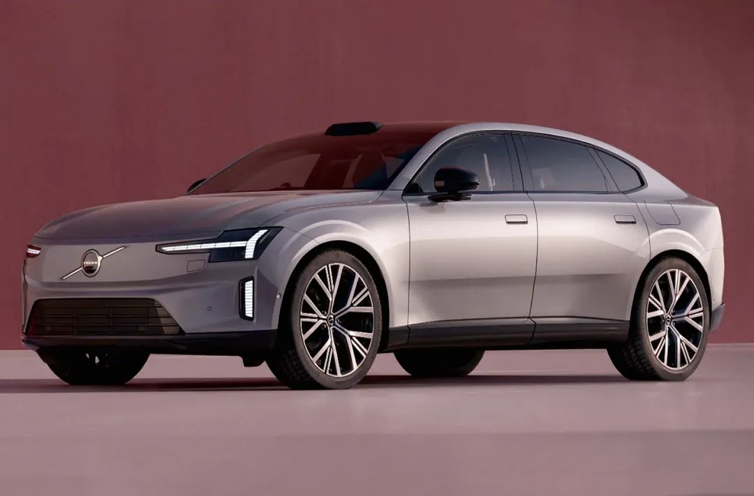 Nuova Volvo ES90, un leak anticipa il design della berlina elettrica