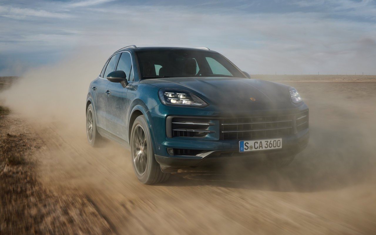 La Porsche Cayenne elettrica, arriva la conferma: debutterà quest'anno