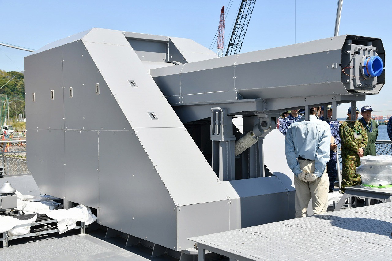Giappone installa il primo cannone navale elettromagnetico a proiettili ipersonici