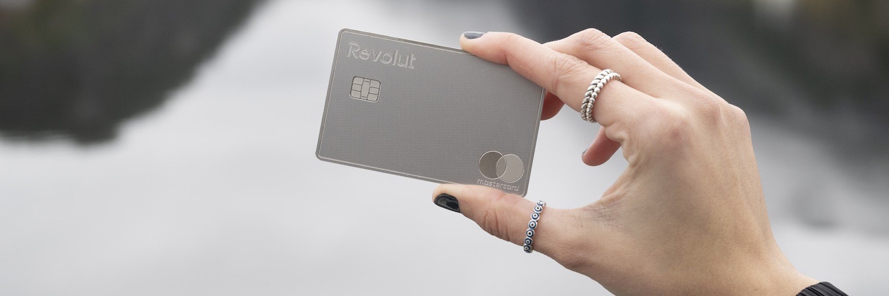 Revolut elimina le commissioni di cambio aggiuntive nel weekend (ma non per tutti)