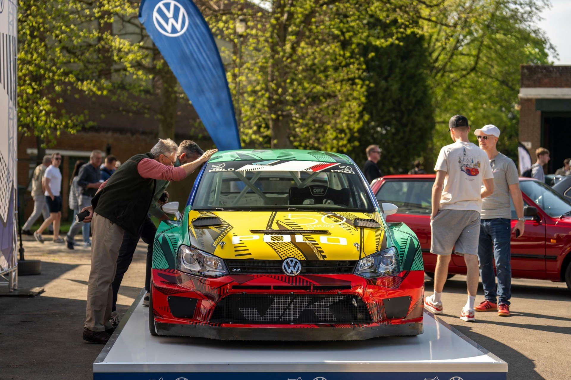 Volkswagen celebra i 50 anni della Polo con una show car da rally in stile Harlequin