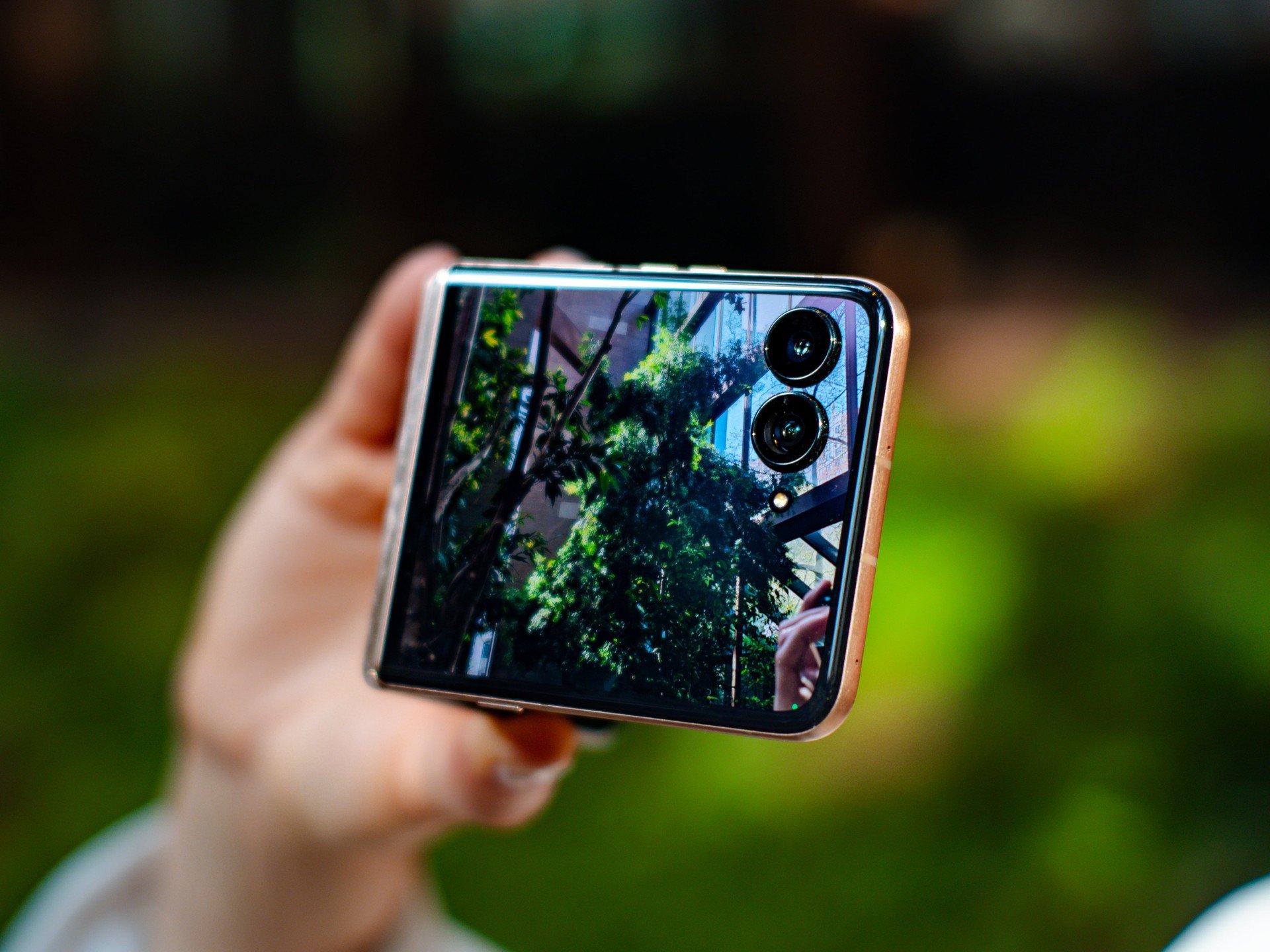 Recensione Motorola Razr 60 Ultra: arriva Moto AI ma la chiave è nell'hardware al TOP