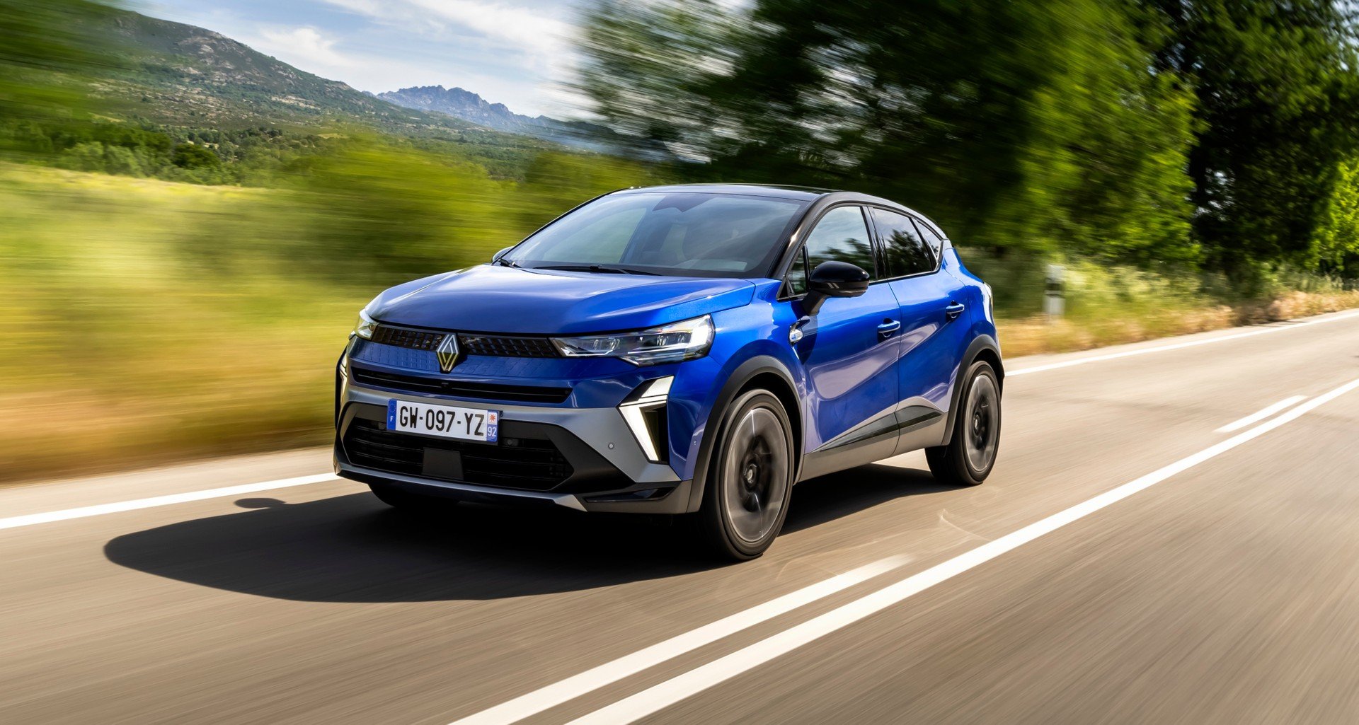 Renault Captur e Symbioz, c'è un nuovo motore ibrido: più potenza e meno consumi