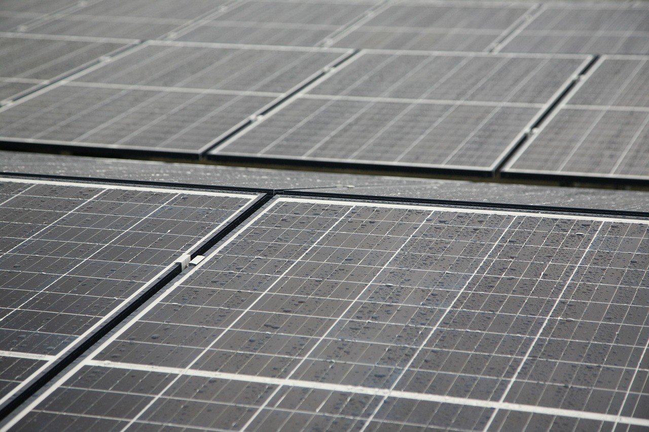 Nuovo rivestimento fotovoltaico: meno manutenzione, più efficienza