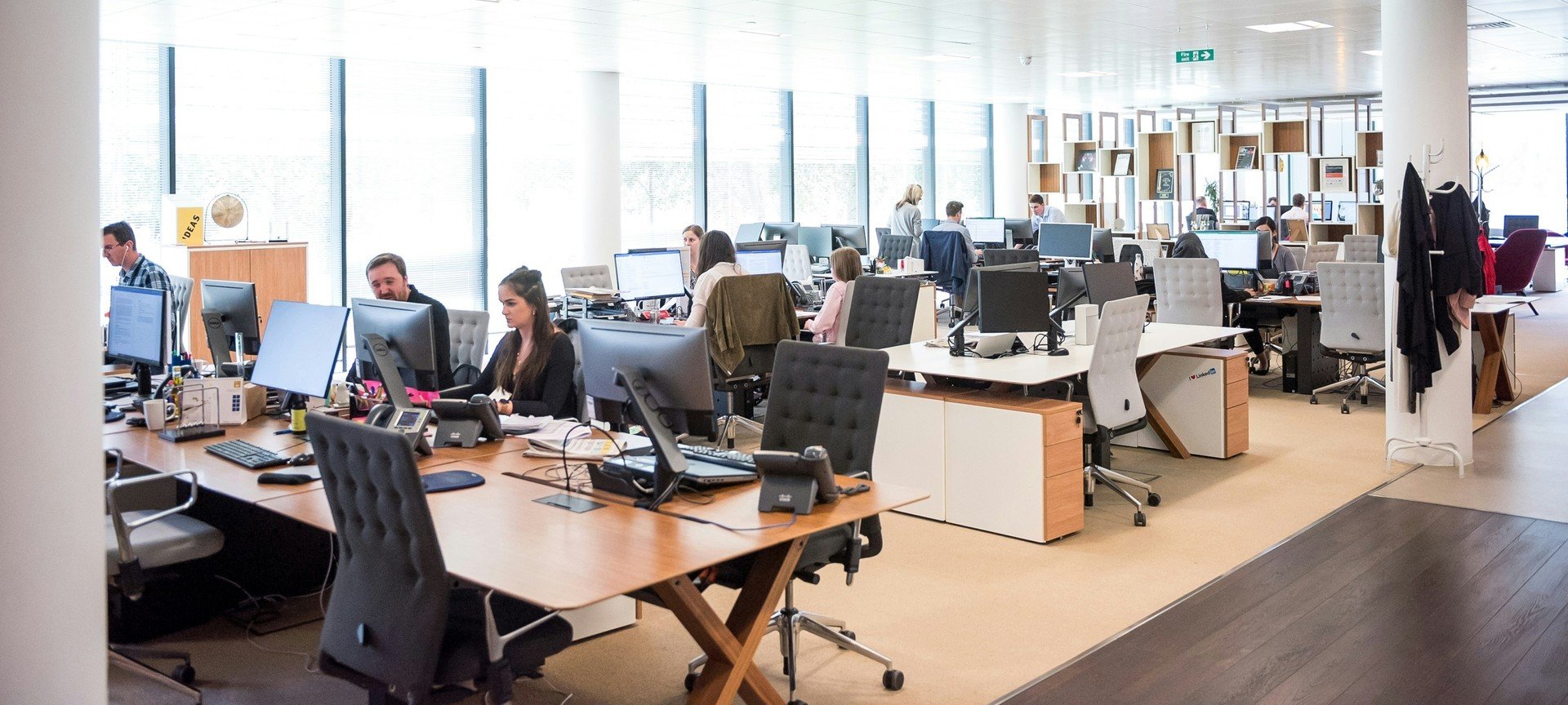 Klarna torna indietro: per l'assistenza clienti meglio le persone che i chatbot AI