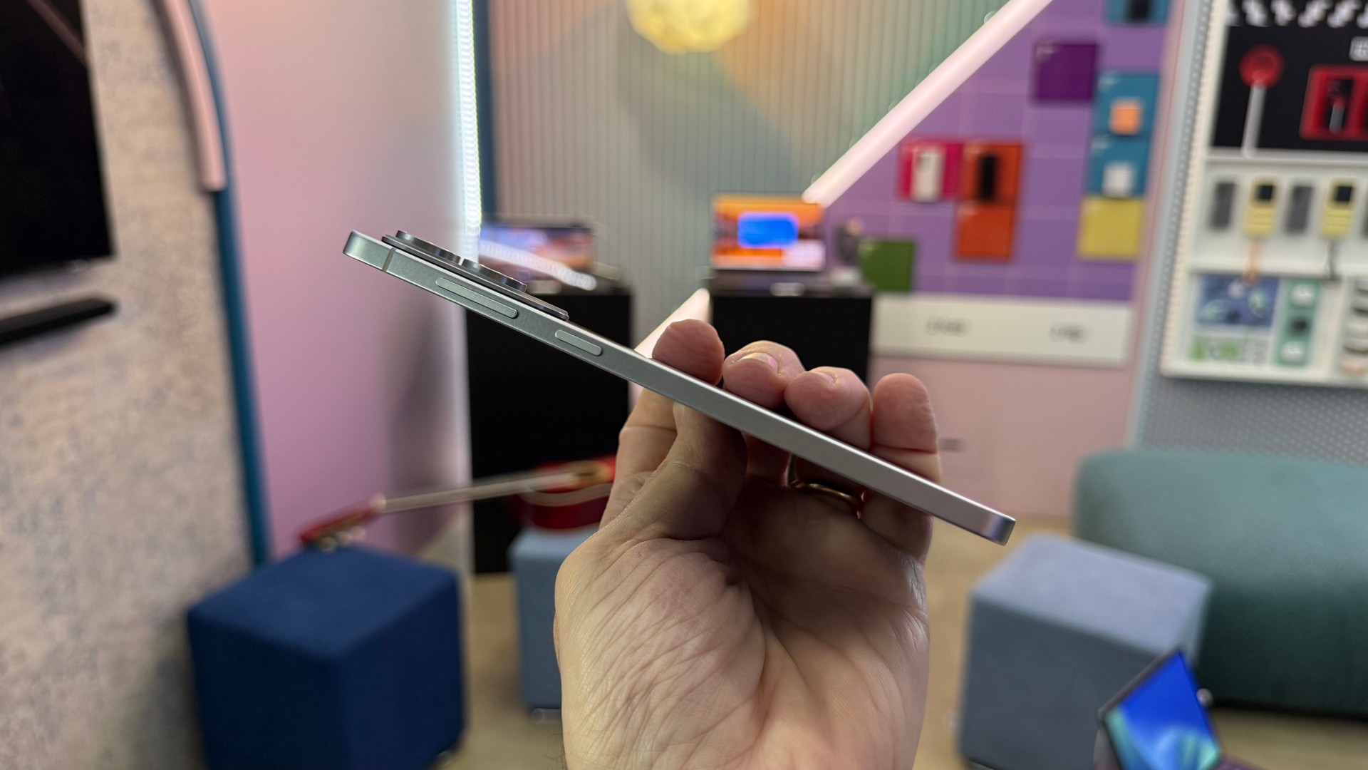 Galaxy S25 Edge a rate con Iliad: ecco quanto costa