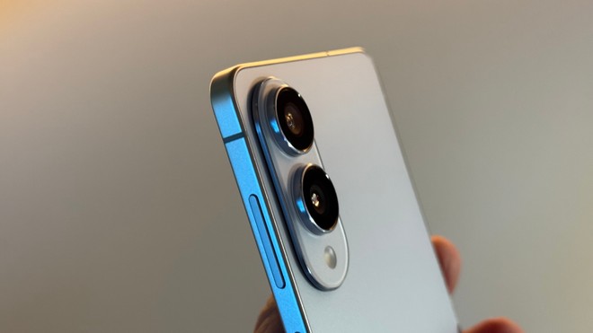 Anteprima: Samsung Galaxy S27 Edge potrebbe tornare più sottile che mai
