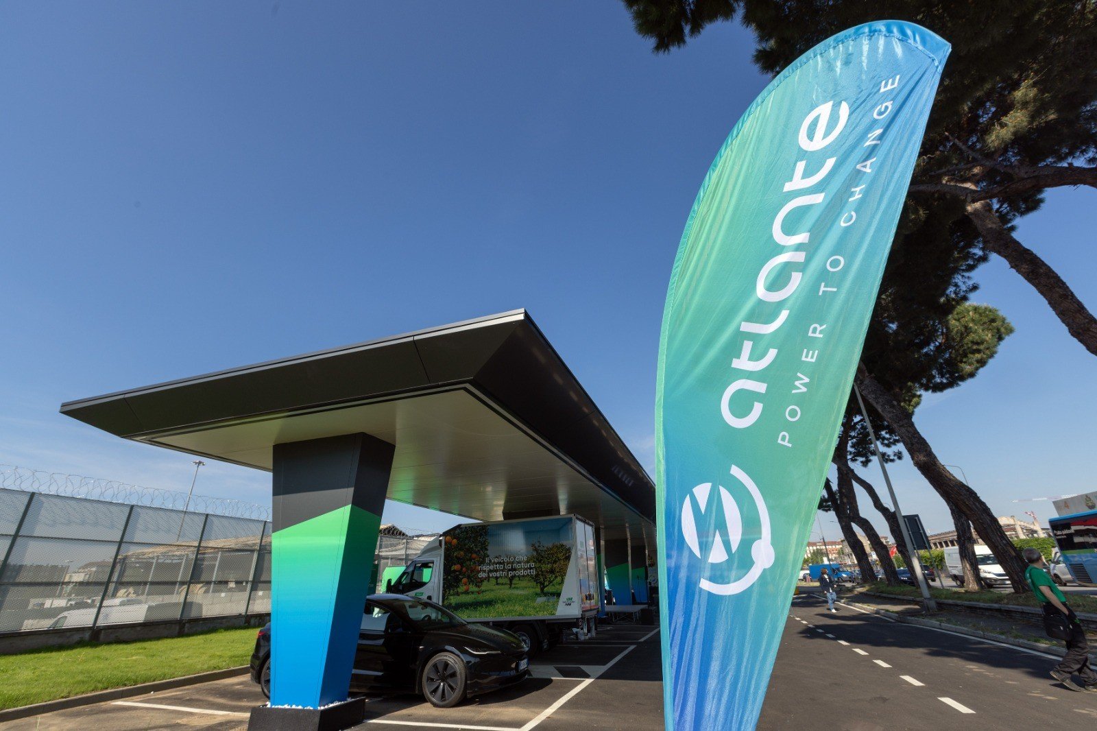 Atlante inaugura la stazione di ricarica ultra-fast al Mercato Alimentare di Milano