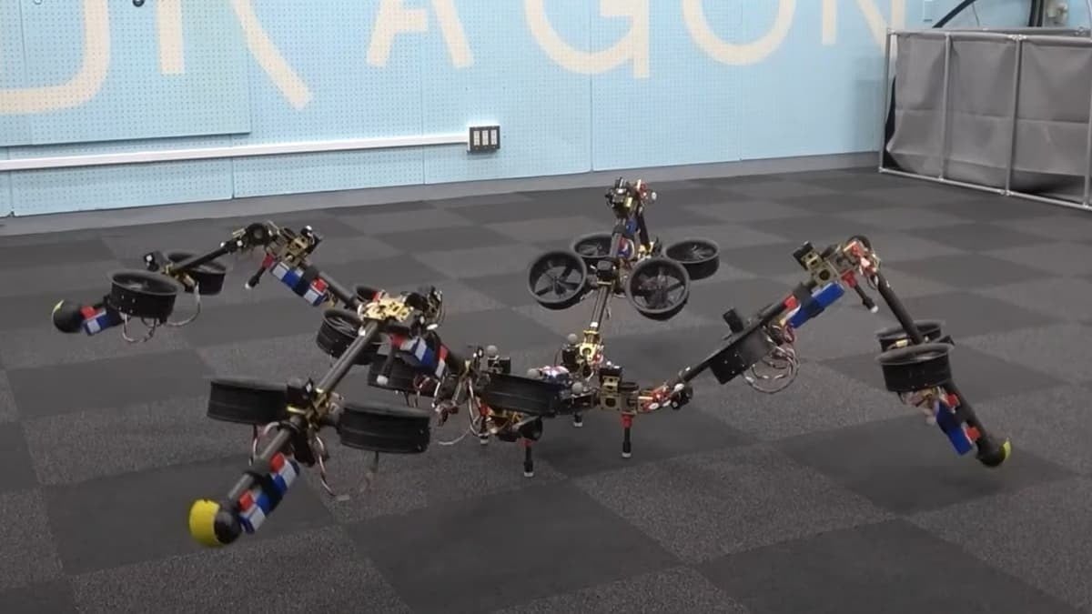 SPIDAR: questo robot giapponese vola e si muove come un ragno | Video