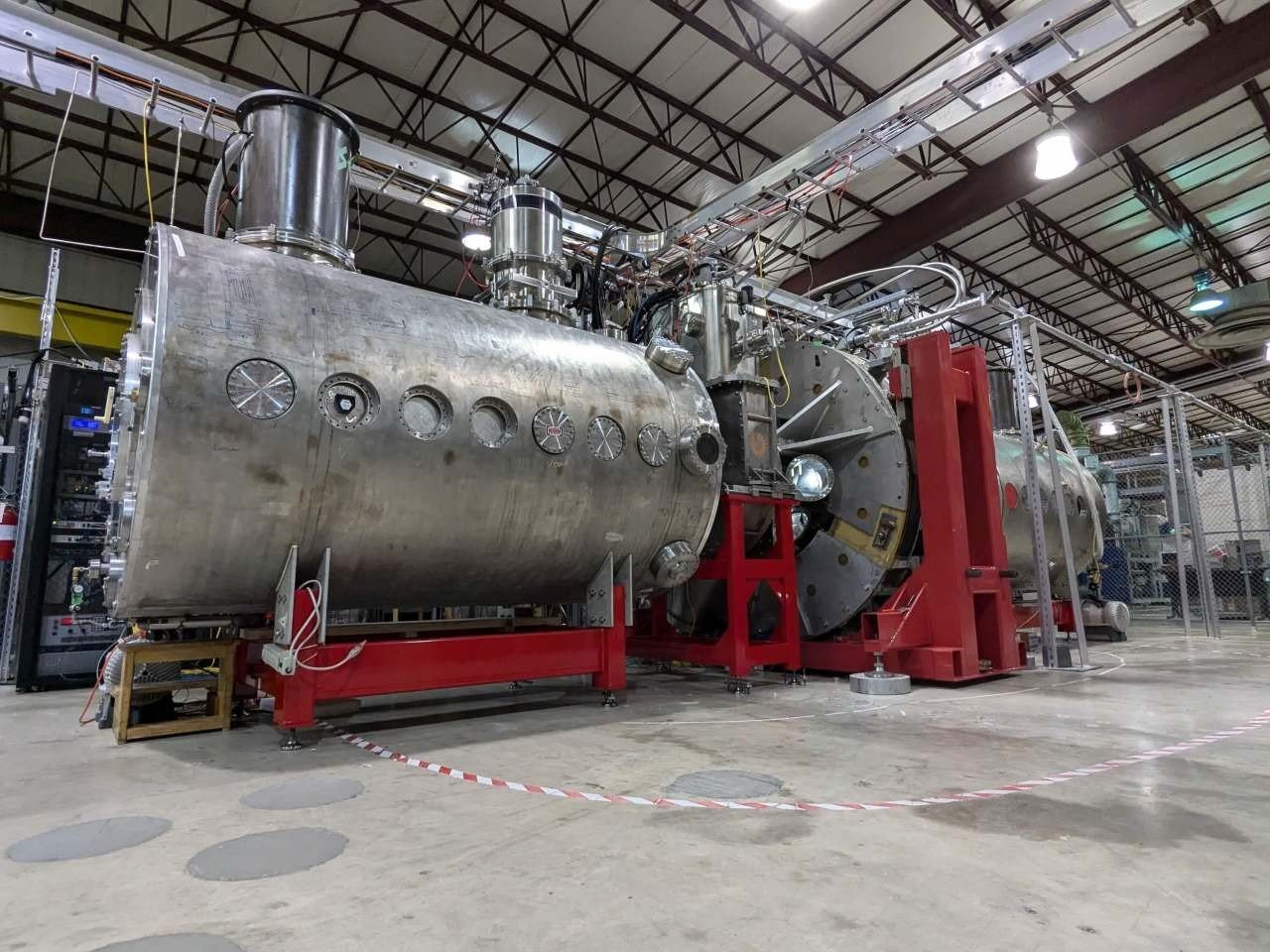 Reattore nucleare a specchio magnetico: la scommessa di Realta Fusion