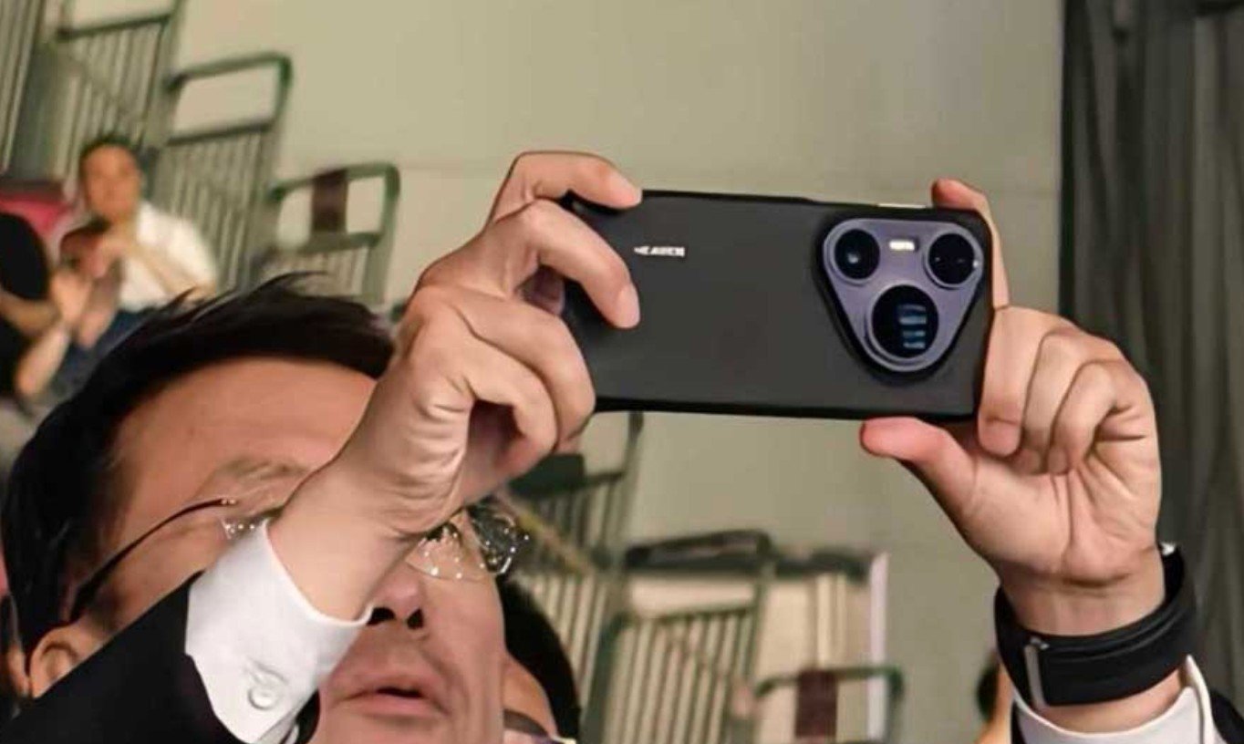 Huawei Pura 80 si fa vedere nei primi scatti dal vivo: novità per la fotocamera?