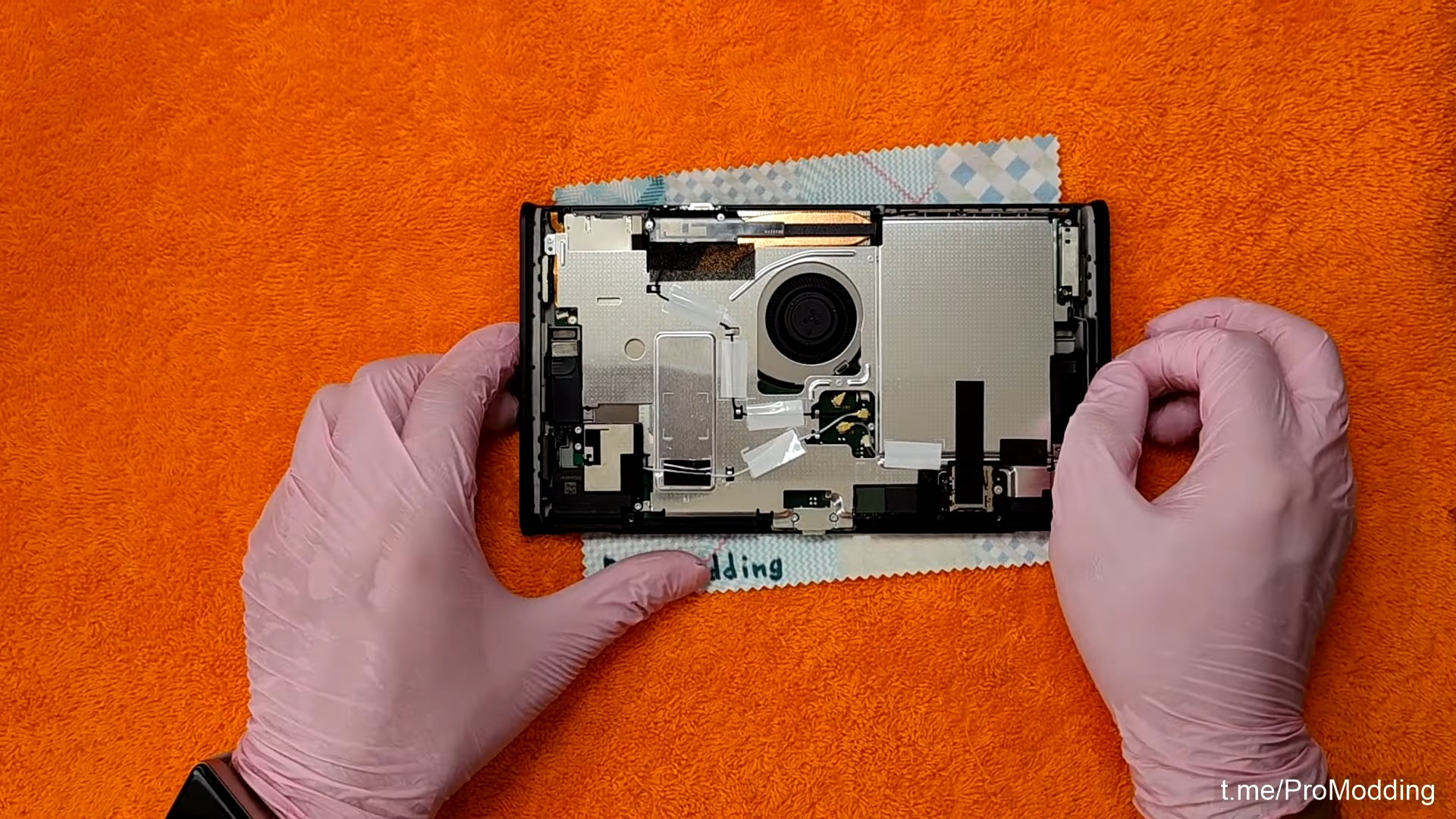 Nintendo Switch 2, su YouTube è già disponibile il primo video teardown