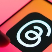 Threads sbarca su Meta Quest: ora il social si usa anche in VR