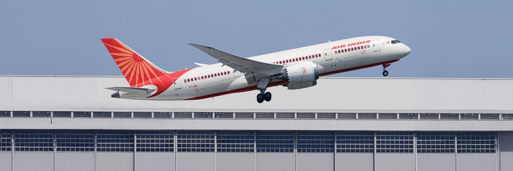 Airbus al posto di Boeing: grave errore di AI Overview di Google su disastro Air India