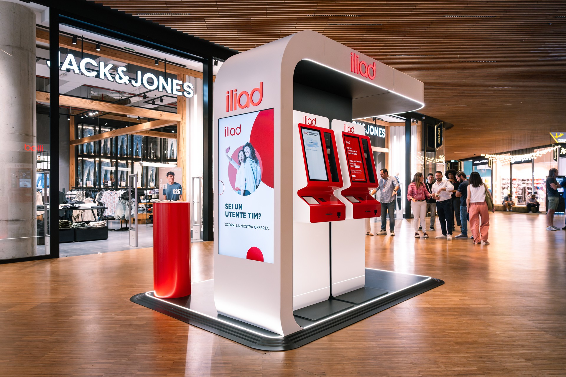 Iliad Top 300 Plus e 250 Plus: le nuove offerte con tanti giga in 5G, anche in UE