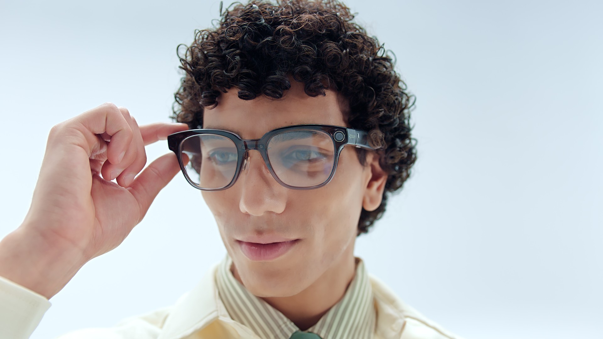 Da oggi si paga con gli smart glass: la soluzione di Alipay+ con gli occhiali Meizu