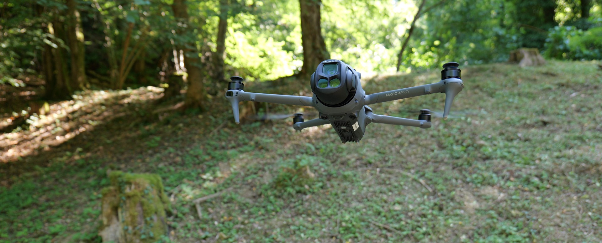 Recensione DJI Mavic 4 Pro: tre fotocamere per dominare i cieli