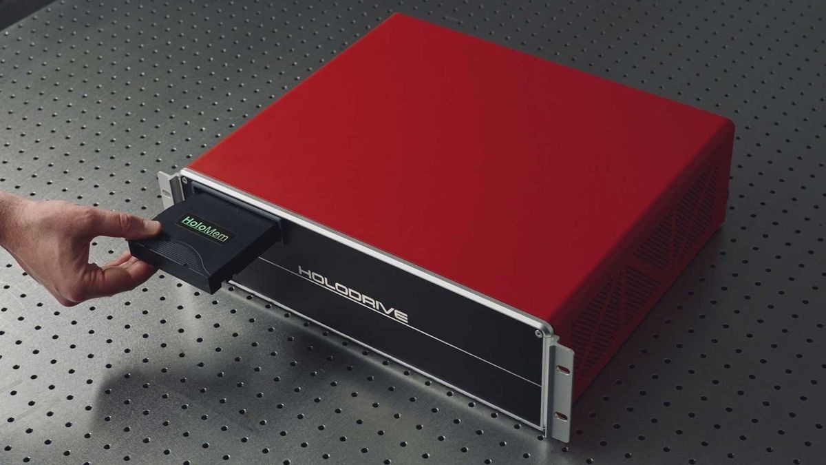 I nastri olografici sono il futuro del cold storage? Fino a 200 TB per cartuccia