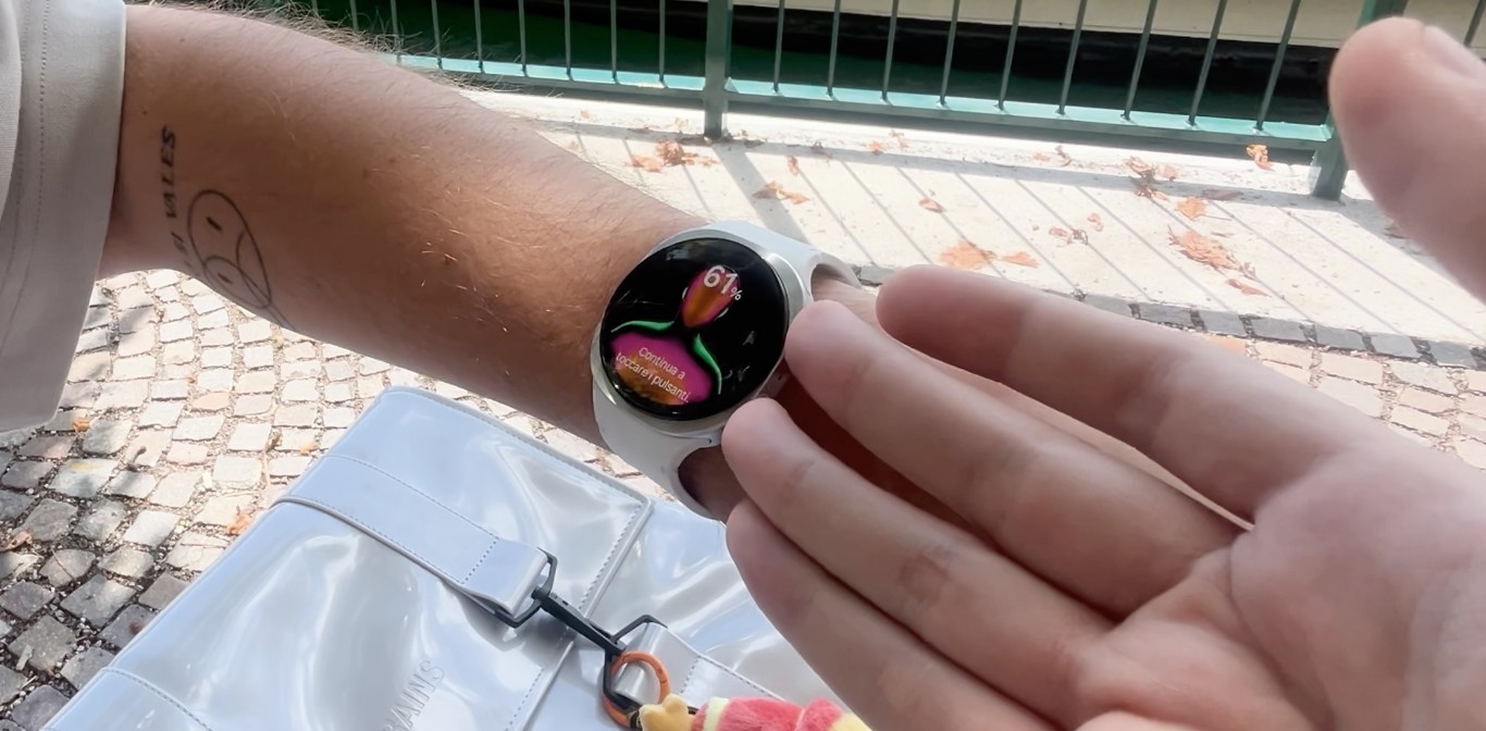 Samsung annuncia che i Galaxy Watch rileveranno l'insufficienza cardiaca con l'AI