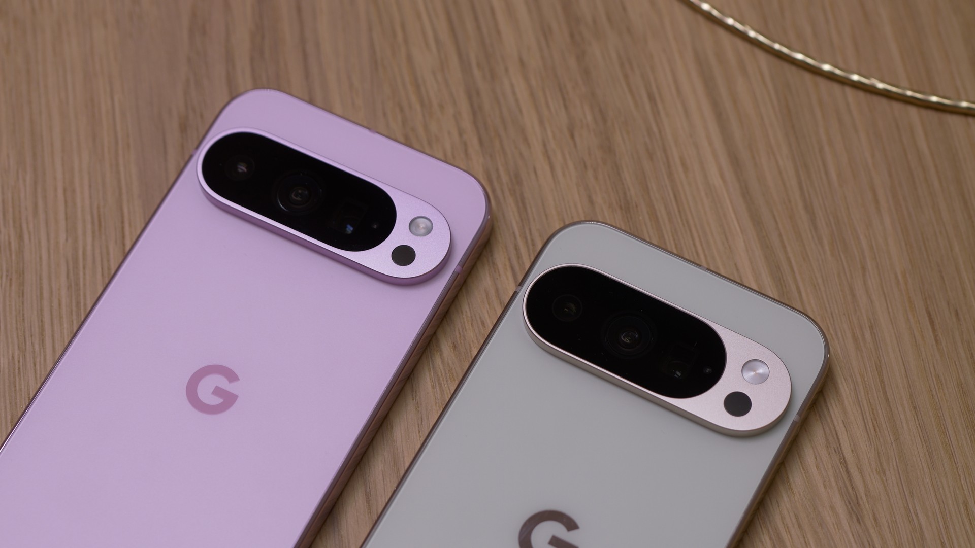 I Google Pixel 10 sono i primi smartphone capaci di chiamate WhatsApp satellitari
