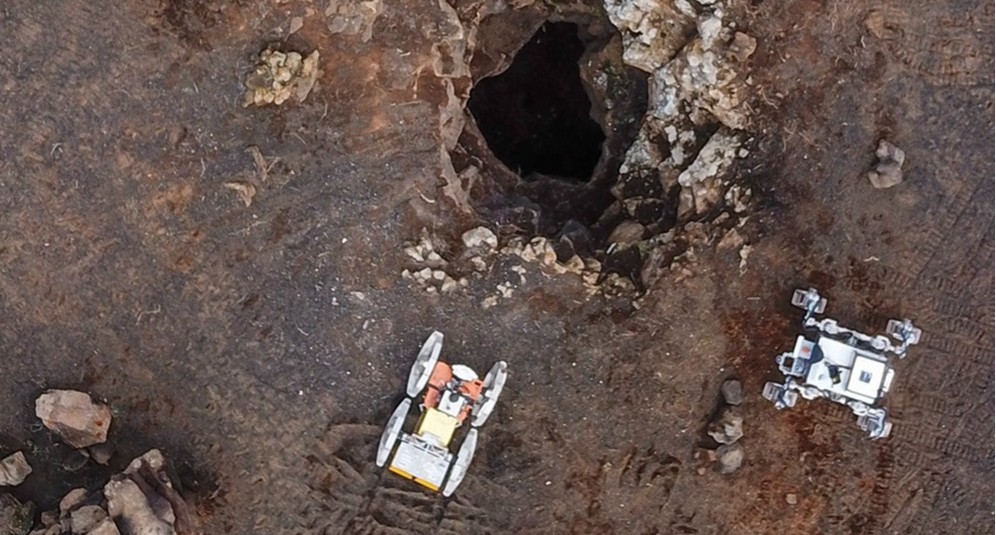 Robot autonomi per esplorare le grotte lunari: il test nelle Canarie