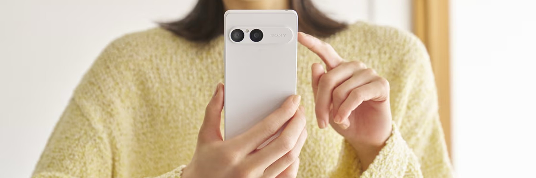Sony Xperia 10 VII ufficiale: tasto di scatto e sei anni di aggiornamenti di sicurezza