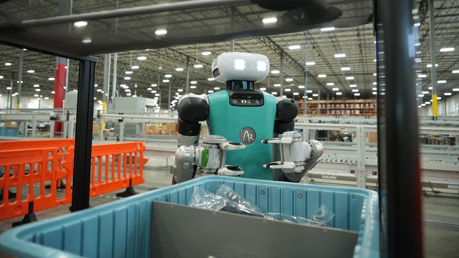 Robot umanoidi entrano in fabbrica: minaccia o alleati del lavoro?